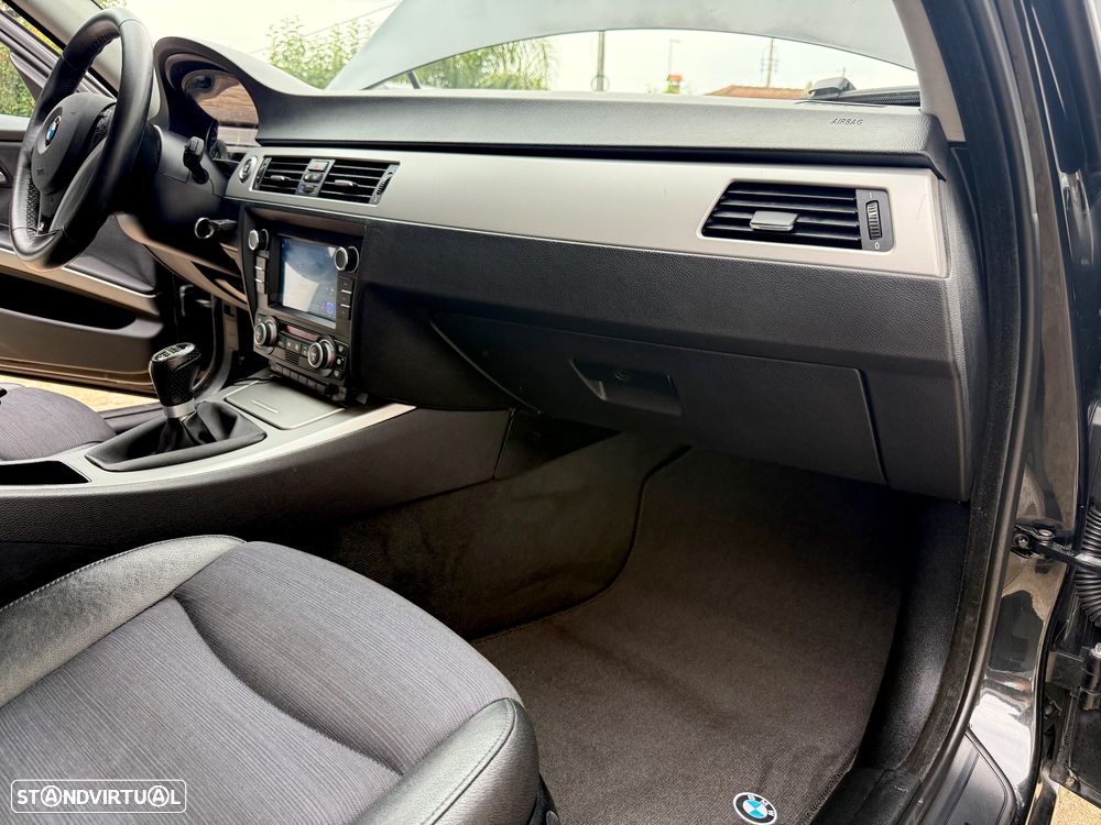 BMW 320 d Sport - 51