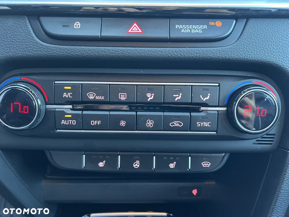 Kia ProCeed 1.5 T-GDI GT Line DCT - 24