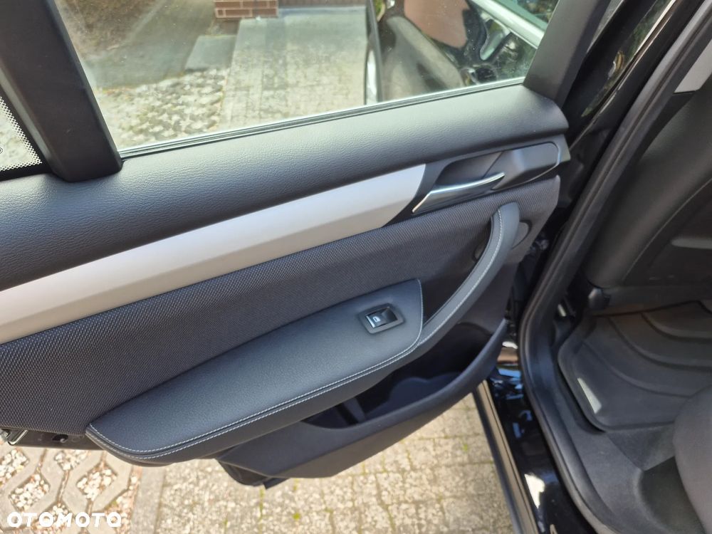 BMW X4 xDrive20d Advantage - 31