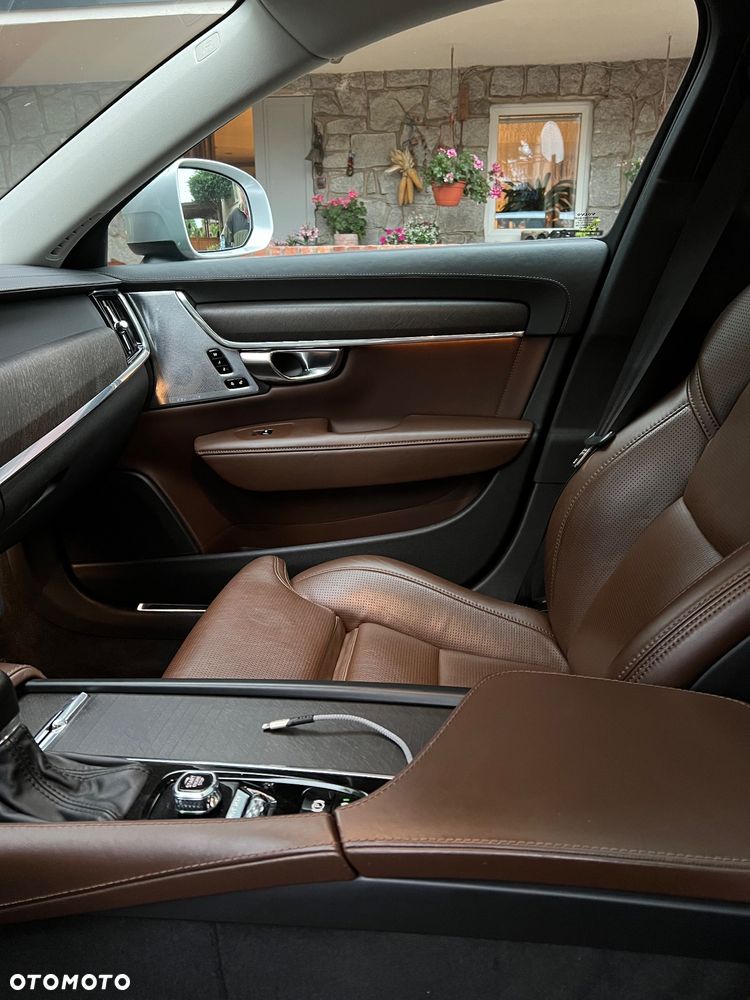 Volvo V90 D5 SCR AWD R-Design - 5