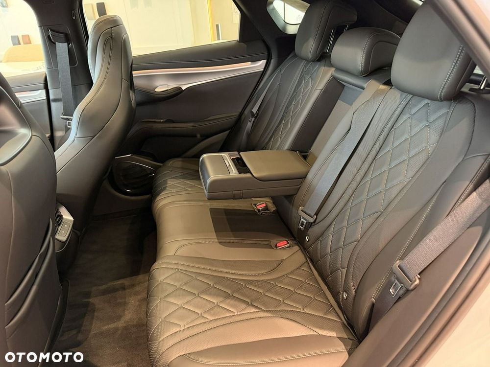 BYD Sealion 7 - 13