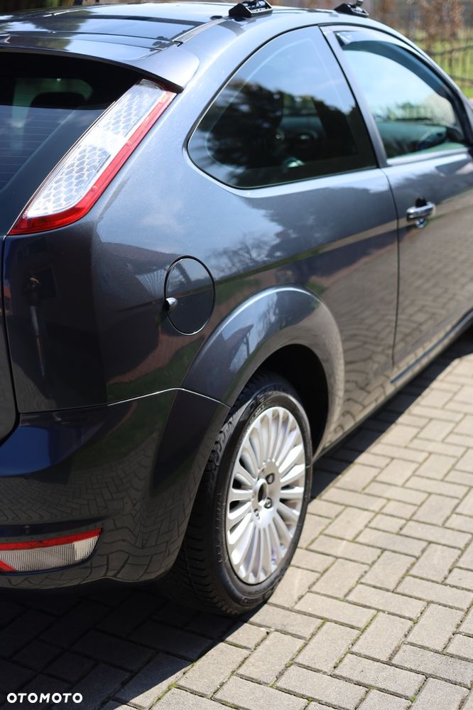 Ford Focus 1.8 Titanium - 9