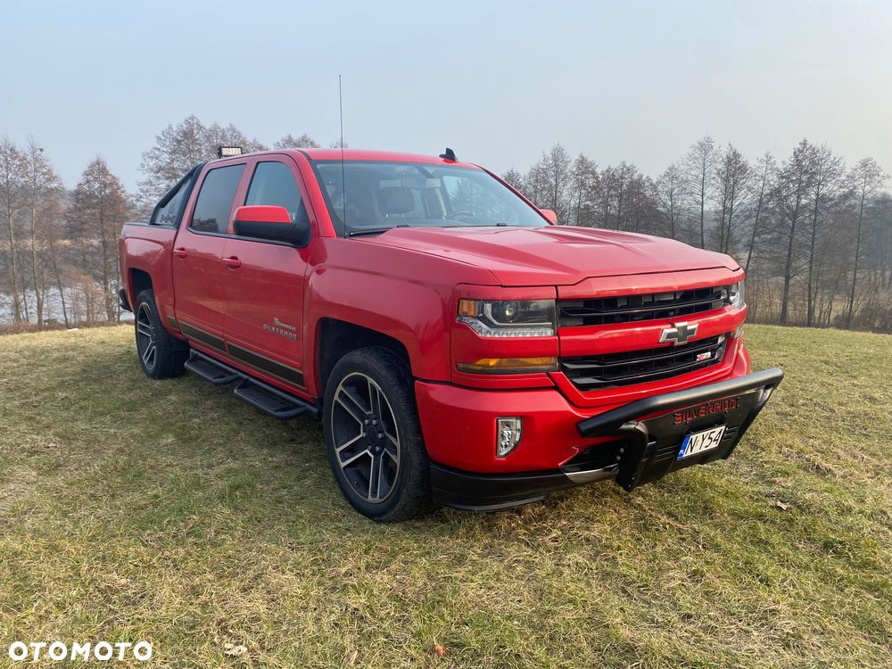 Chevrolet Silverado - 1