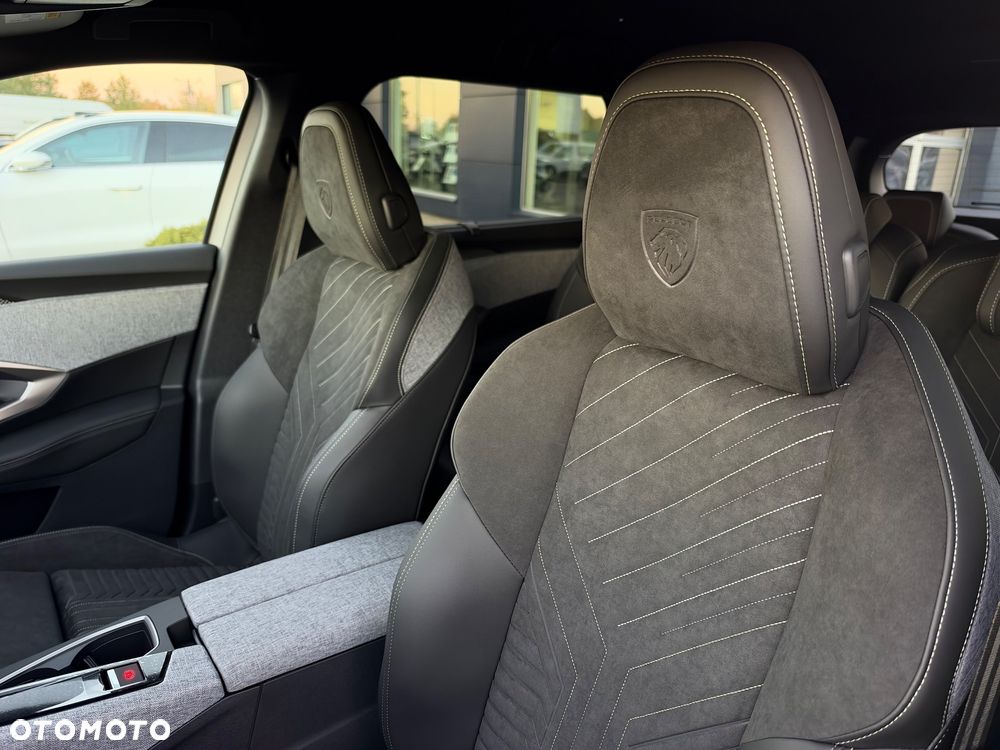 Peugeot 5008 1.2 PureTech mHEV GT S&S e-DCS6 - 13