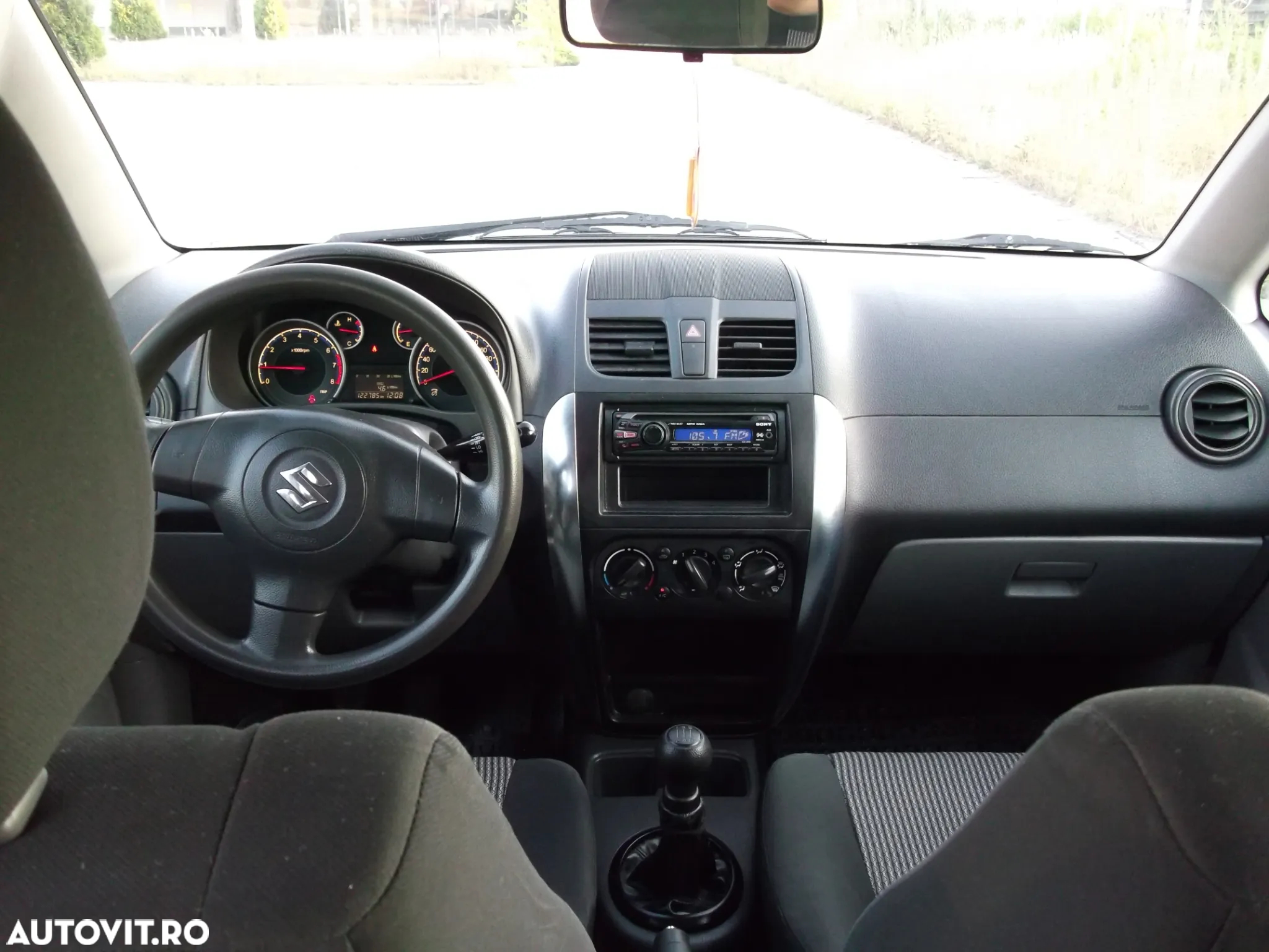 Suzuki SX4 1.6L 2WD GS - 6