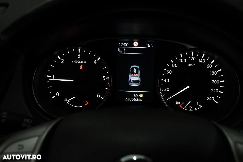 Nissan X-Trail 1.6L dCI Start/Stop Tekna - 17