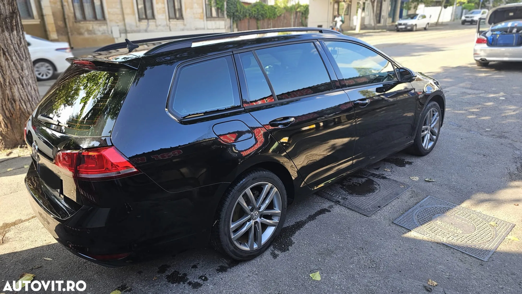 Volkswagen Golf 1.6 TDI DPF DSG Trendline - 4