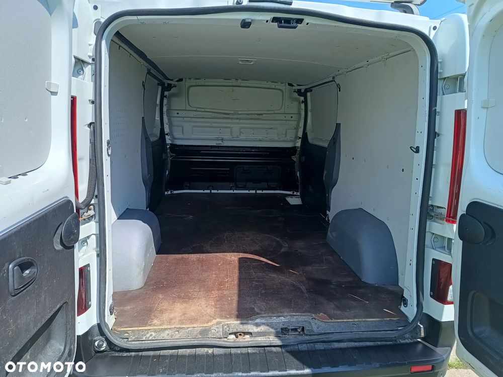 Renault Trafic L2H1 1.6 diesel 125kM 2018rok WEBASTO, CZUJNIKI PARKOWANIA, HAK, BAGAŻNIK DACHOWY, STAN BARDZO DOBRY! - 8