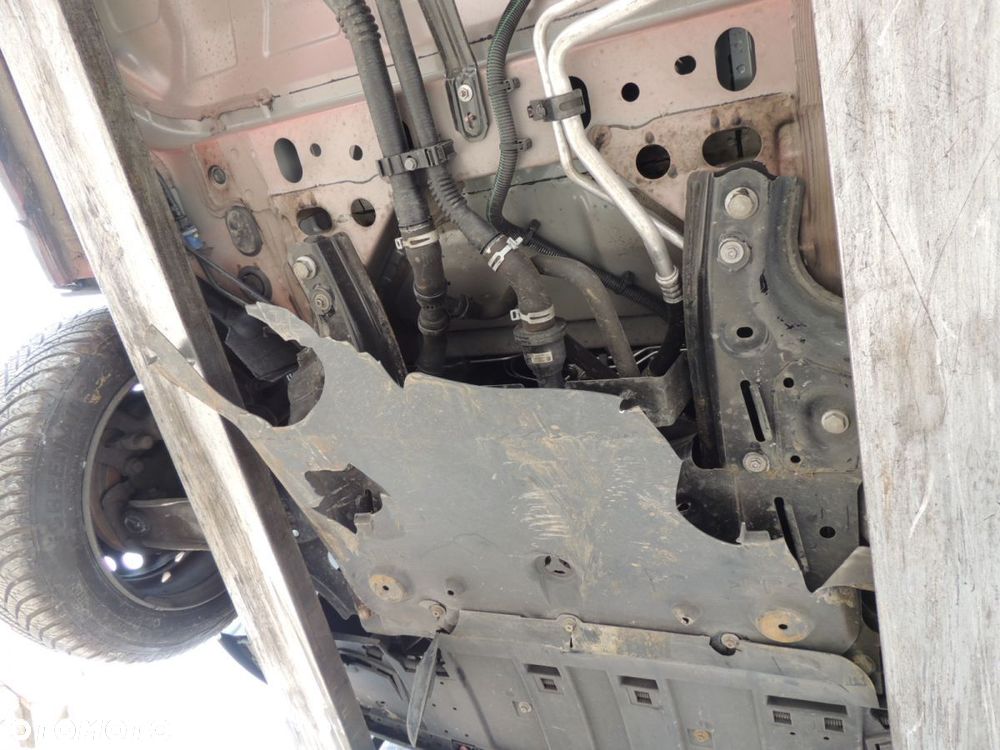 Belka zawieszenia przód Renault Twingo III '15 - 1