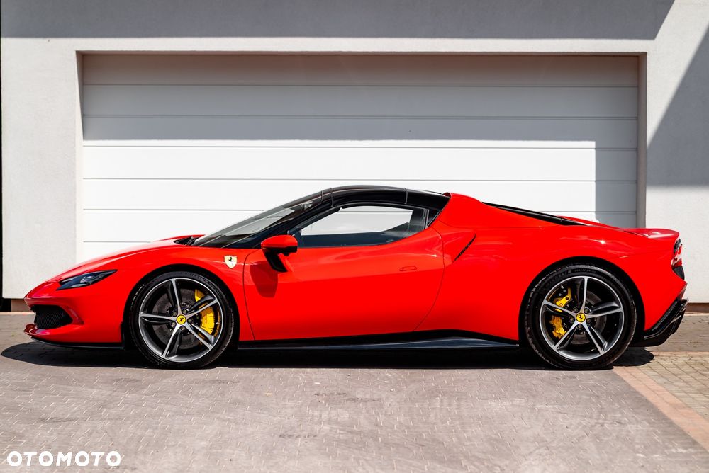 Ferrari 296 GTS - 5