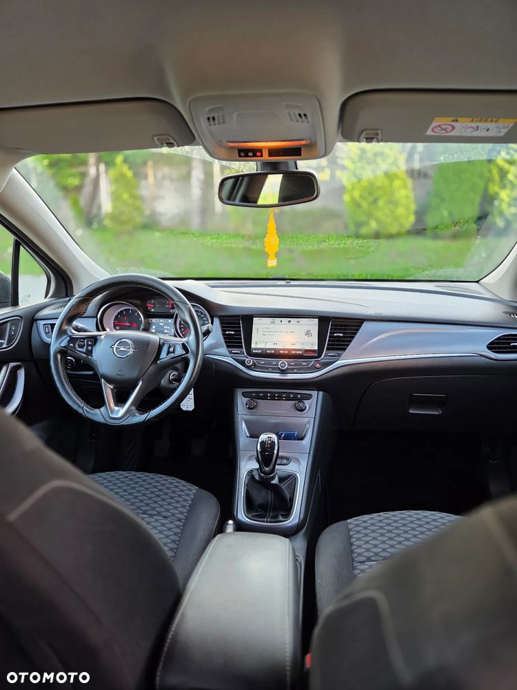Opel Astra 1.0 T 120 Lat S&S - 11