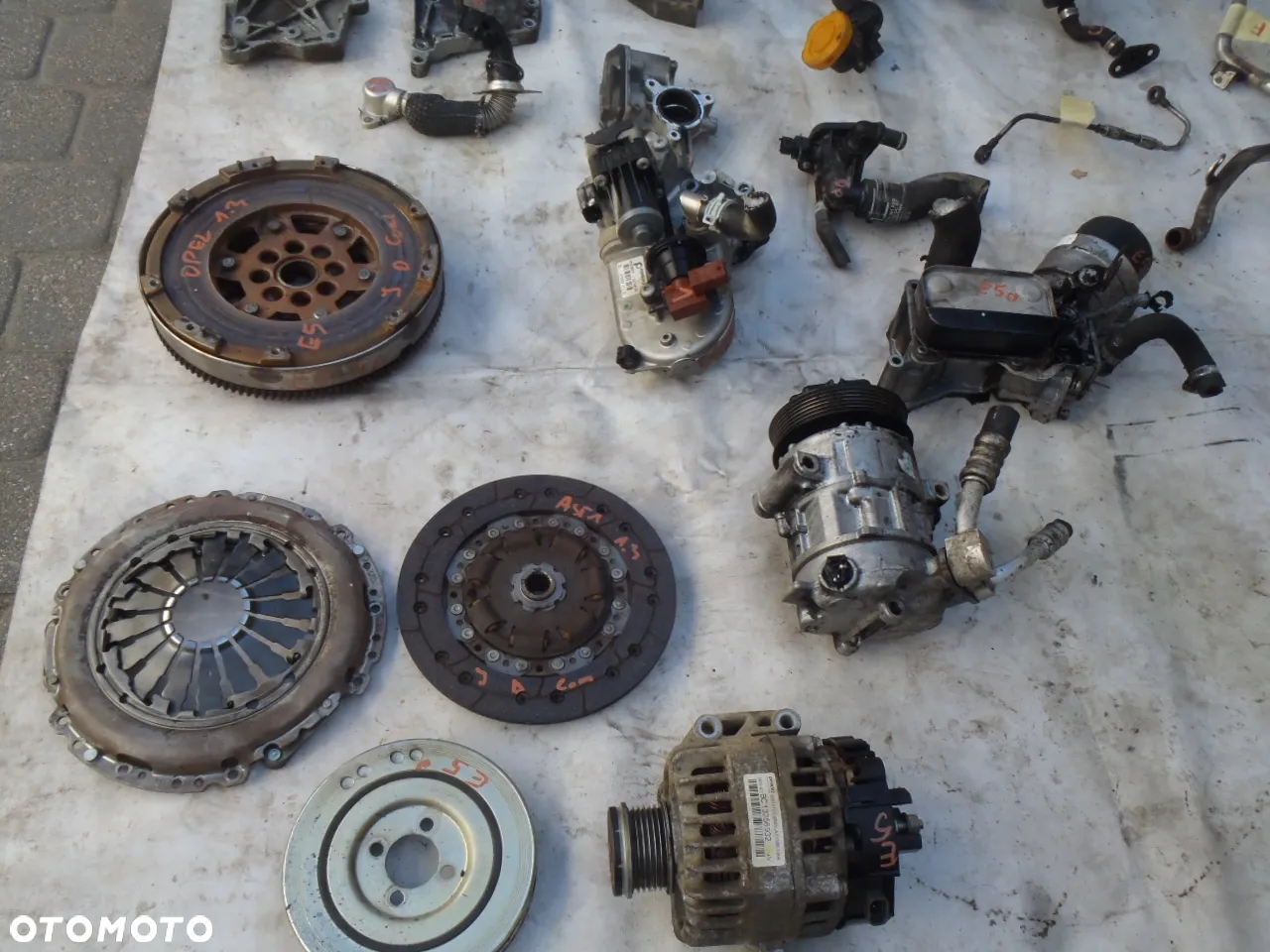 rozrusznik alternator sprężarka egr kolektor ssacy wydechowy silnik opel astra J corsa D Combo meriva B 1.3 ctdi - 25