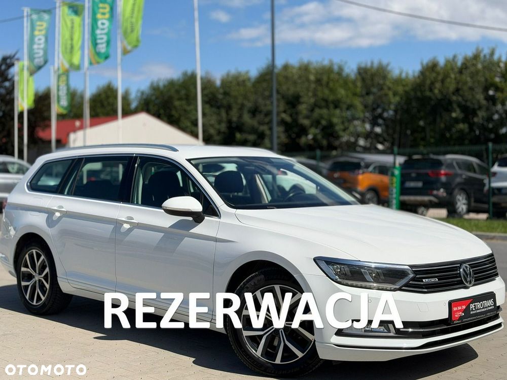 Volkswagen Passat - 1