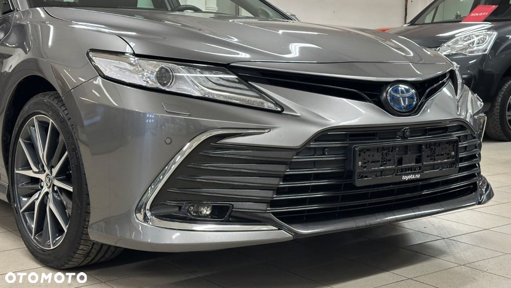 Toyota Camry 2.5 Hybrid Executive CVT - 8