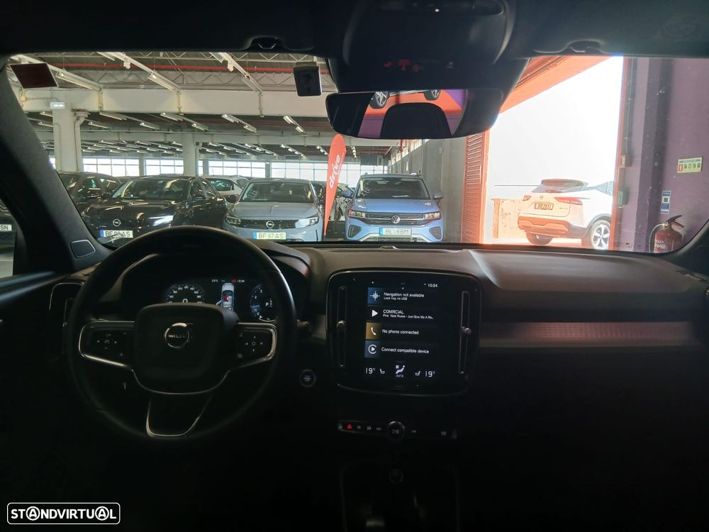 Volvo XC 40 1.5 T2 Plus Dark Auto - 9