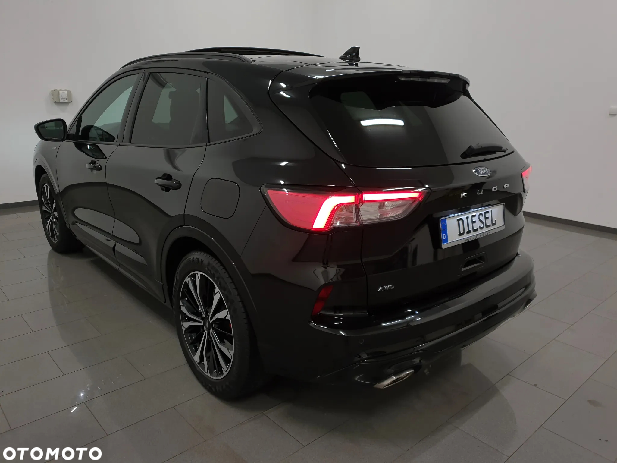 Ford Kuga 2.0 EcoBlue 4x4 ST-LINE X - 6