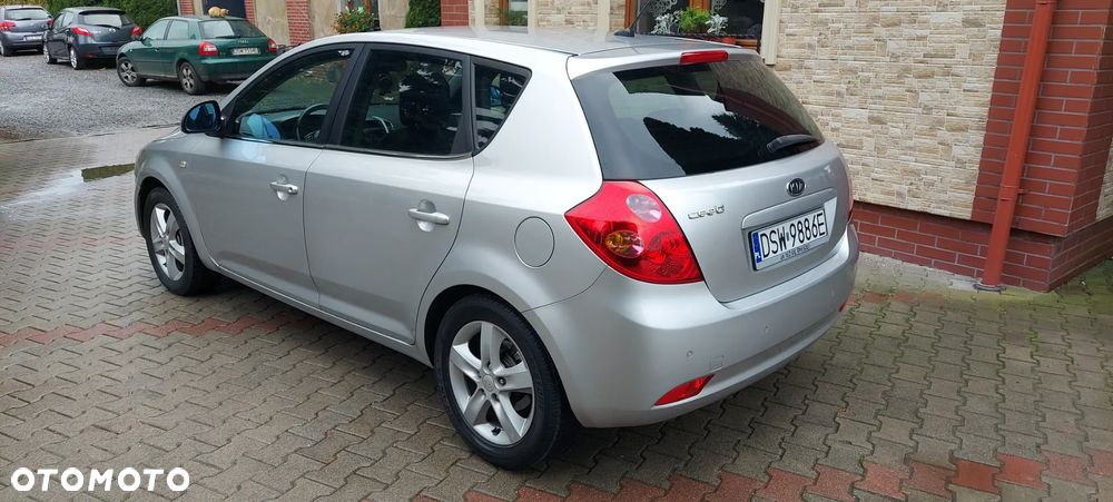 Kia Ceed - 3