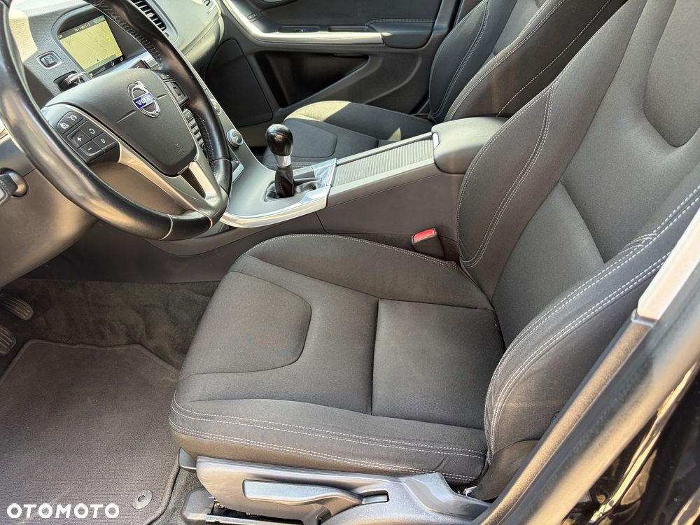 Volvo V60 D3 Momentum - 6