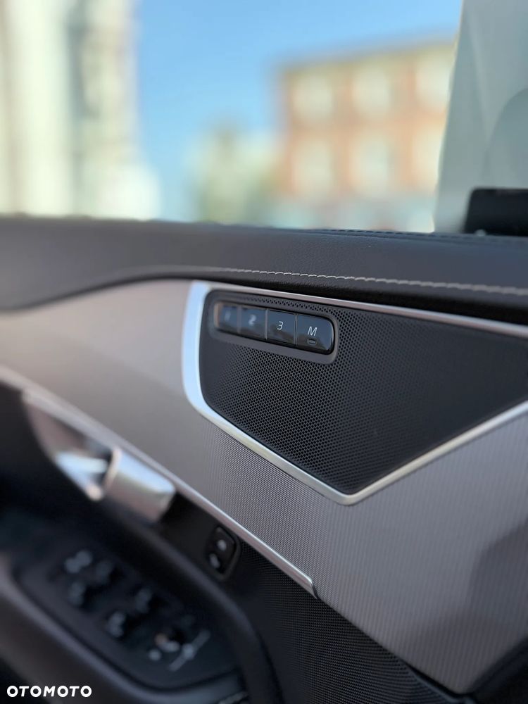 Volvo XC 90 - 25