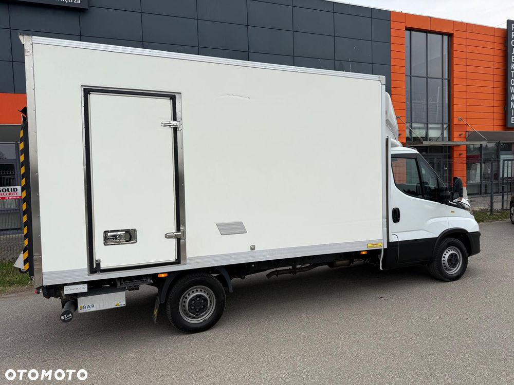 Iveco Daily 35S180, 3.0 180KM, Kontener+winda, HiMatic, Bardzo zadbany - 16
