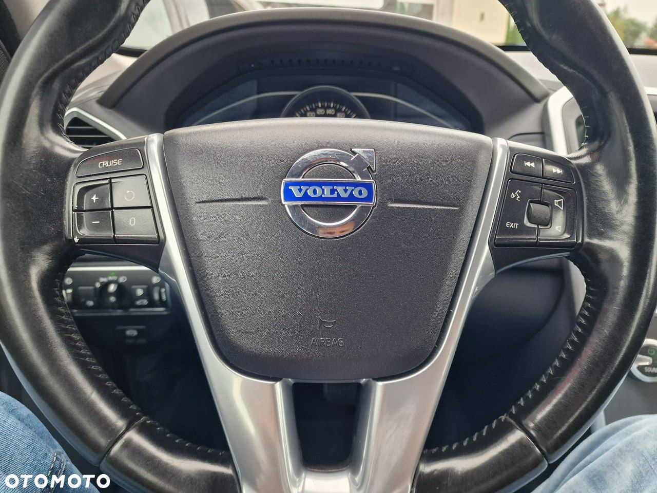 Volvo XC 60 D4 Geartronic Momentum - 32