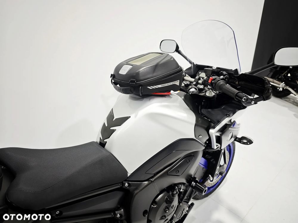 Yamaha FZ - 13