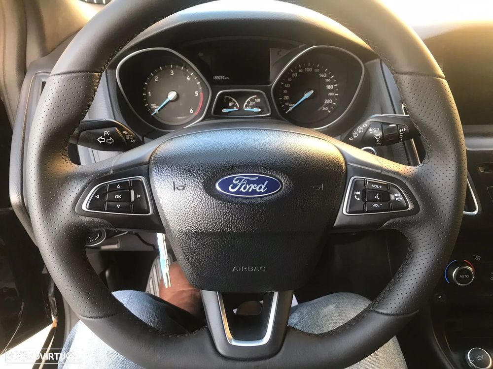 Ford Focus SW 1.5 TDCi ST-Line - 16