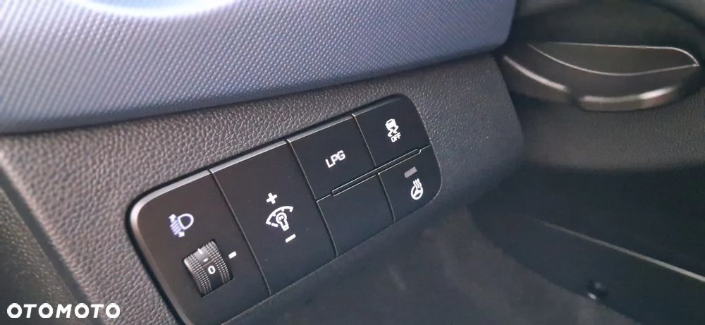 Hyundai i10 1.1 Premium - 4