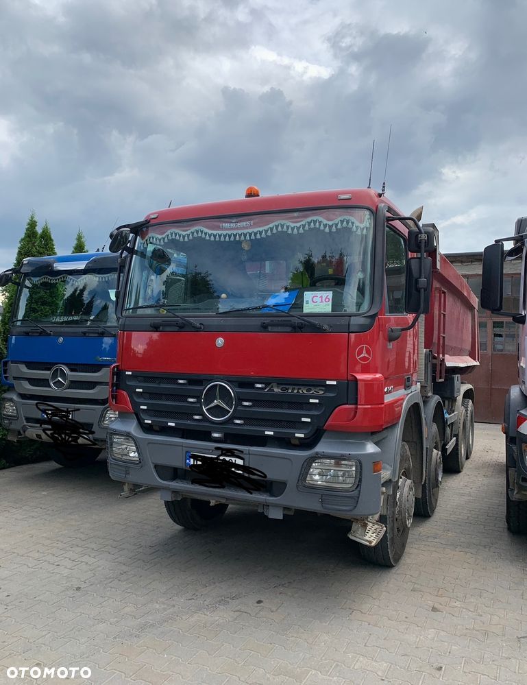 Mercedes-Benz Actros - 2