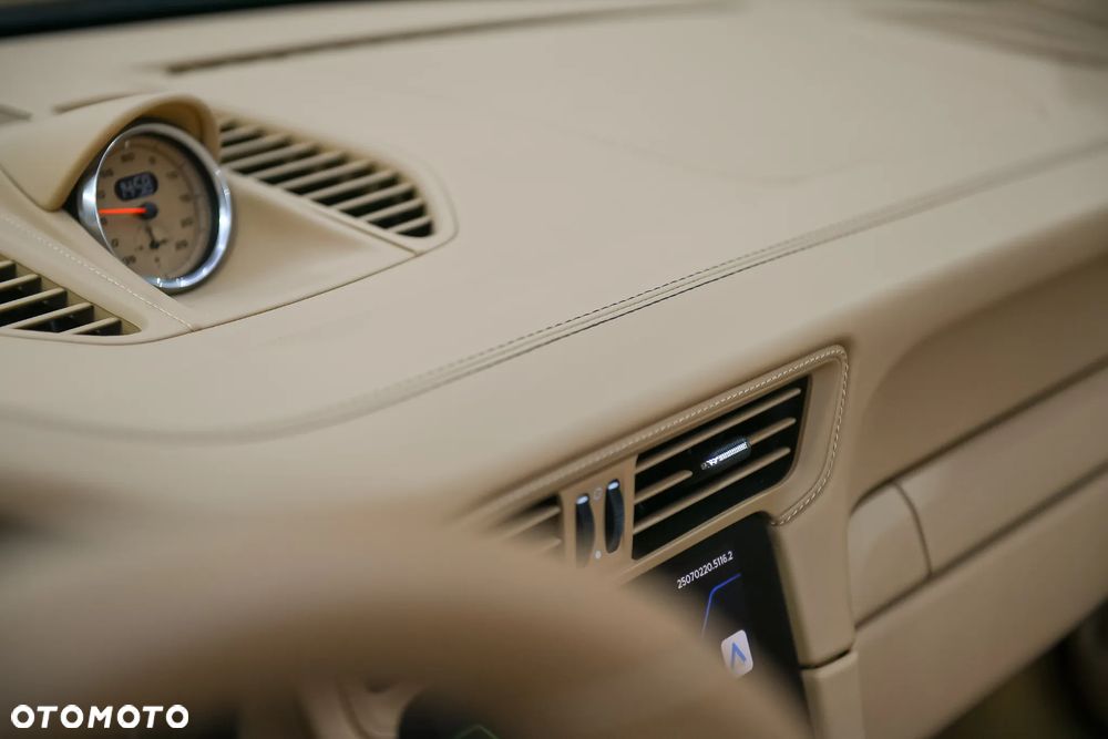 Porsche 911 - 19