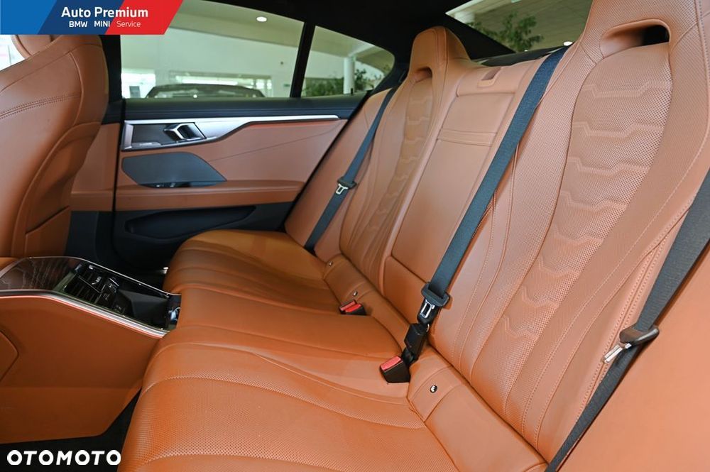 BMW Seria 8 840d xDrive mHEV - 12