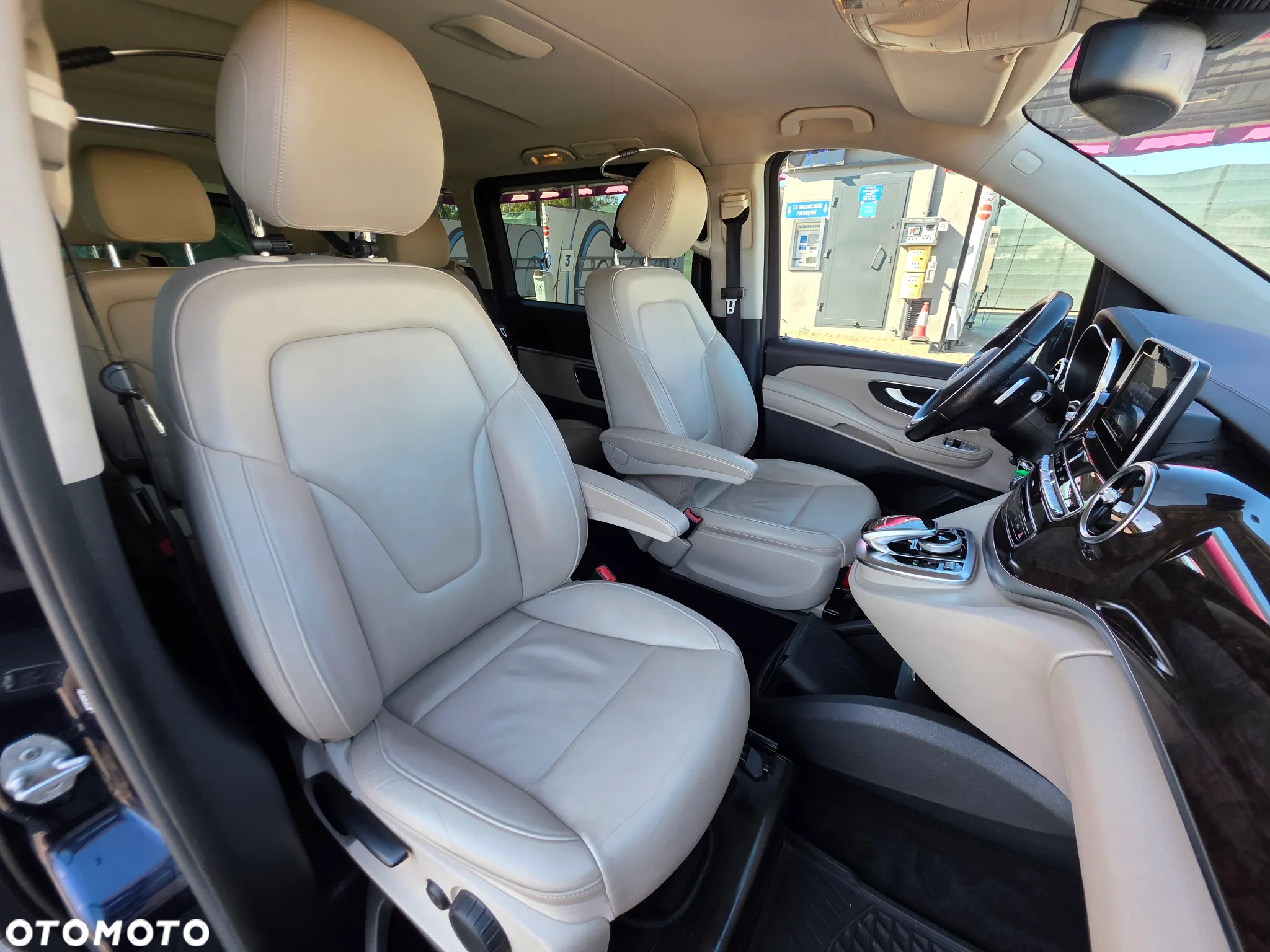 Mercedes-Benz Klasa V 250 (BlueTEC) d Avantgarde 7G-Tronic - 16
