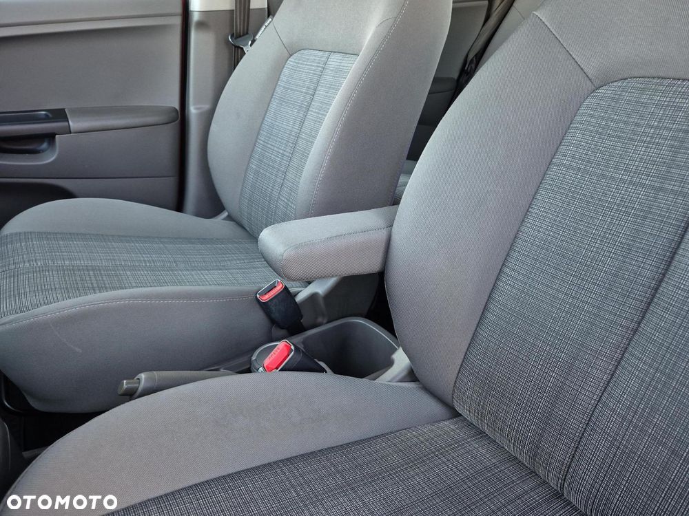 Kia Venga - 21