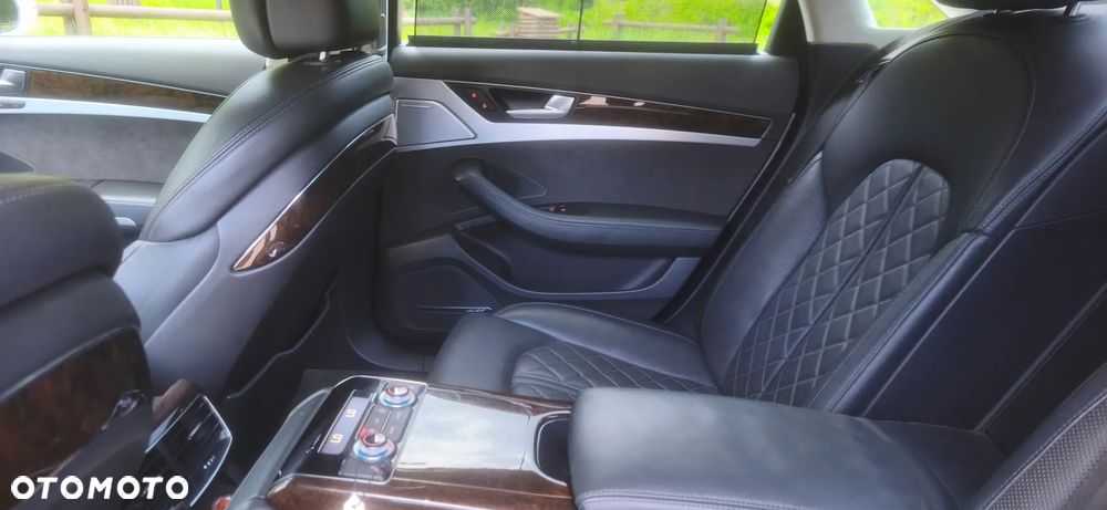 Audi A8 4.2 TDI Quattro - 15
