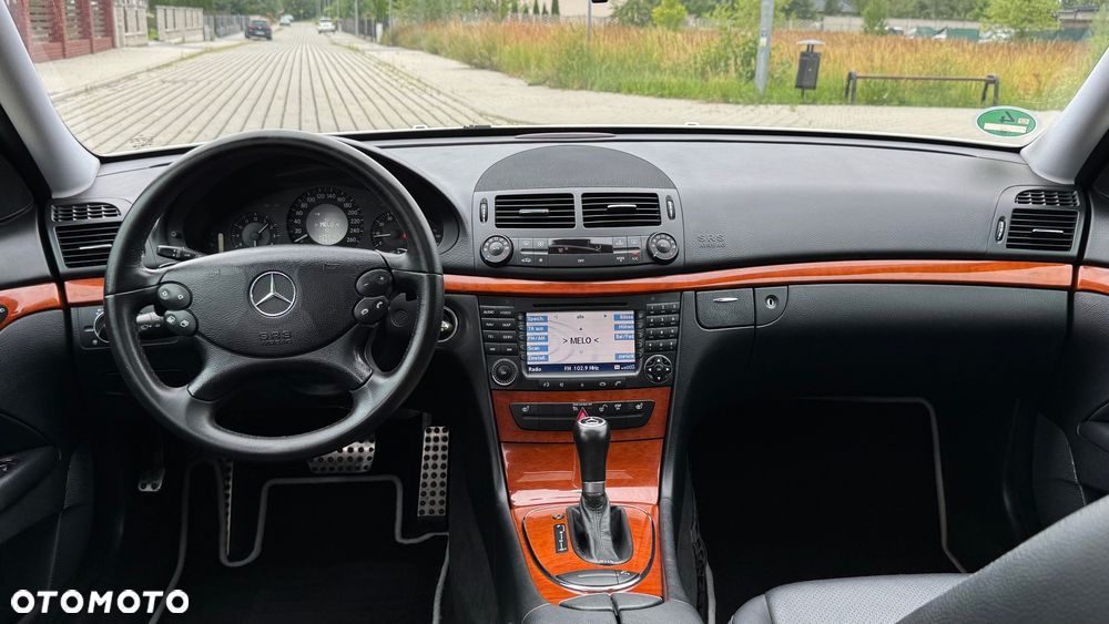 Mercedes-Benz Klasa E - 33