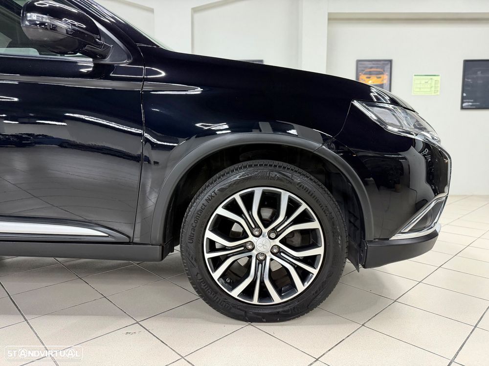 Mitsubishi Outlander 2.2 DI-D Intense Black Edition - 3
