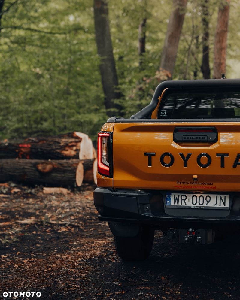 Toyota Hilux - 31