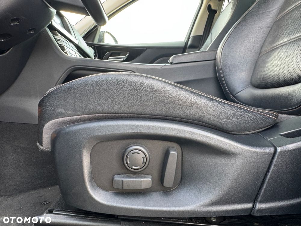 Jaguar F-Pace 20d AWD Prestige - 17