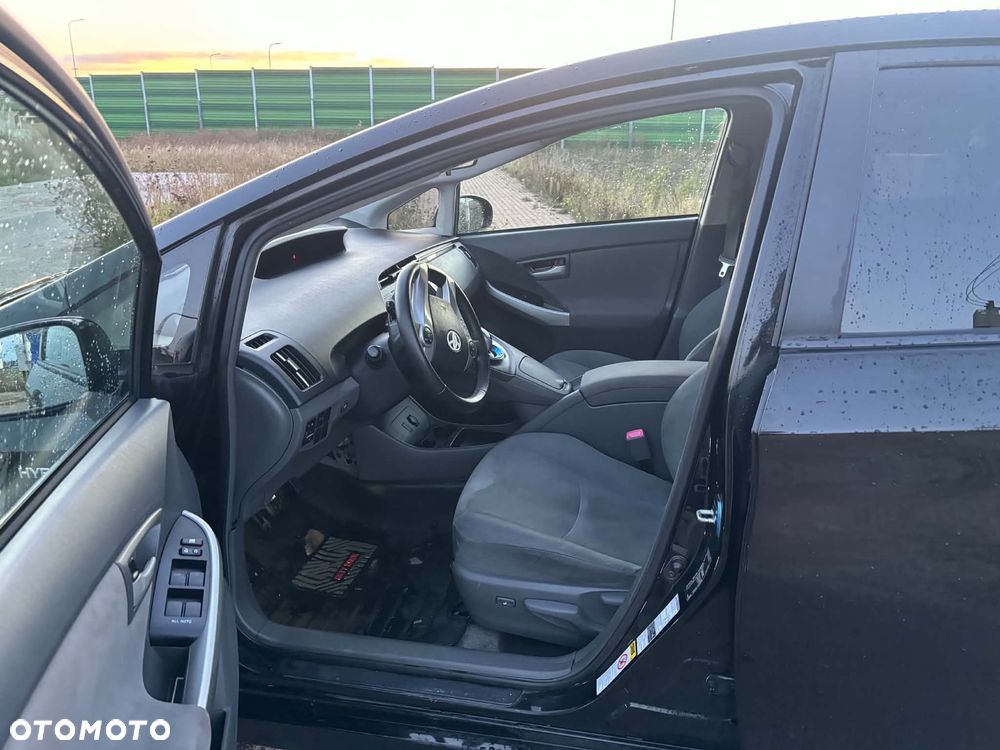Toyota Prius - 5