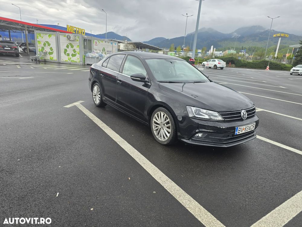 Volkswagen Jetta 2.0 TDI DSG Highline - 8
