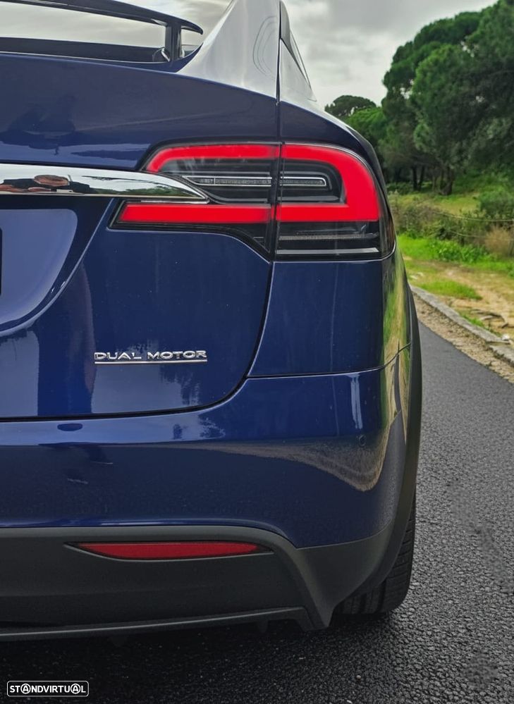 Tesla Model X P100D - 10