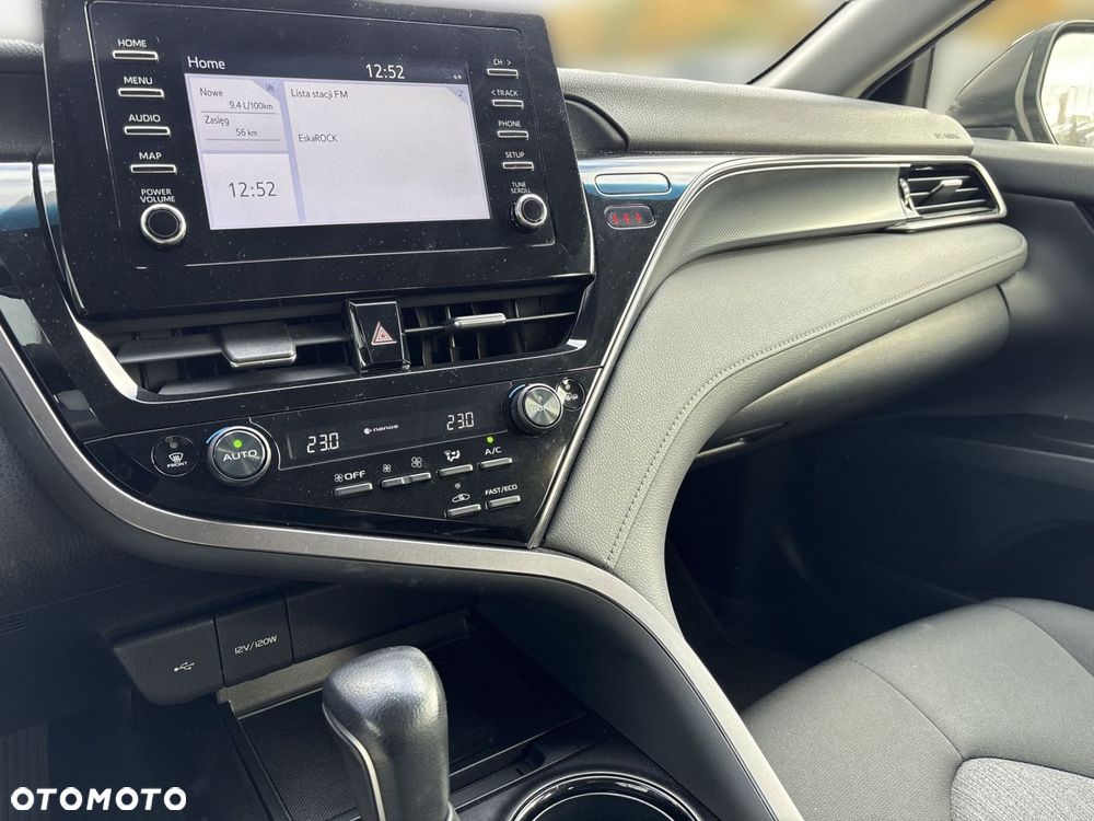Toyota Camry 2.5 Hybrid Comfort CVT - 20