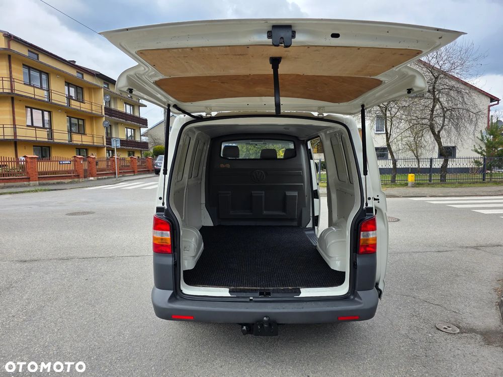 Volkswagen Transporter T5 - 22