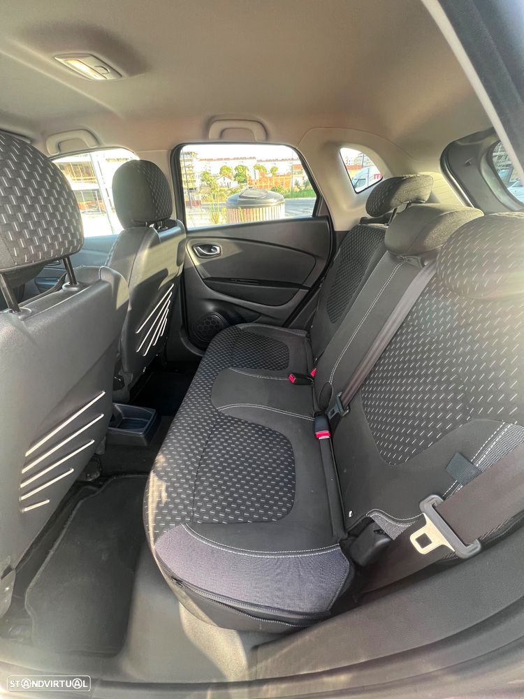 Renault Captur 1.5 dCi Exclusive - 12