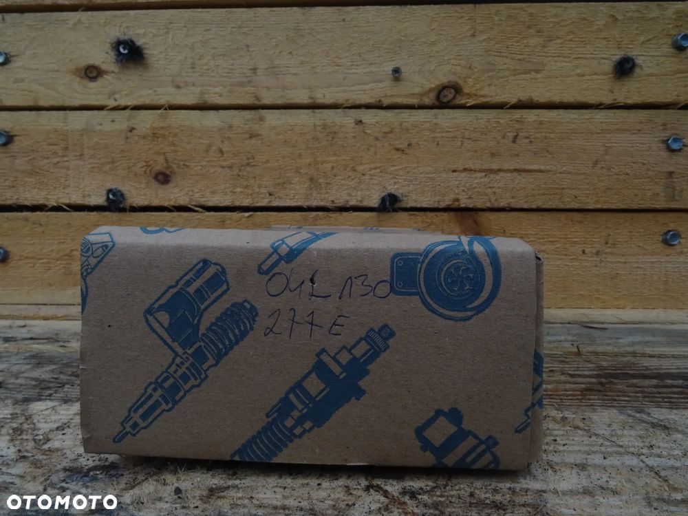 Wtryskiwacz VW Audi Seat Skoda 04L130277E
