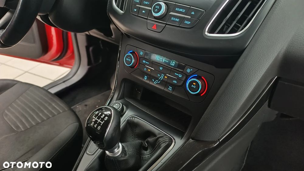 Ford Focus 1.5 EcoBoost Titanium ASS - 28