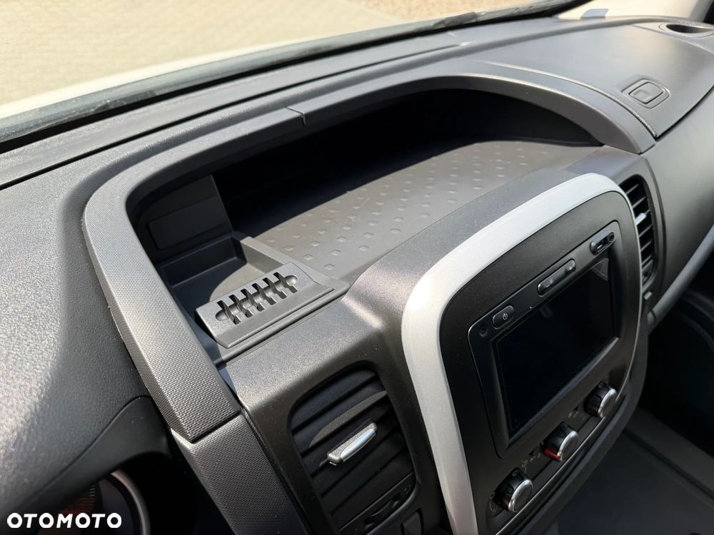 Renault Trafic - 10