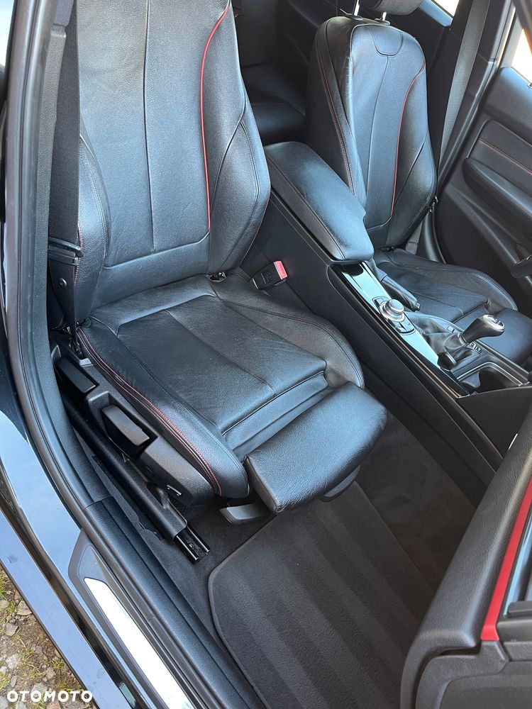 BMW Seria 3 318d Sport Line EU6 - 8