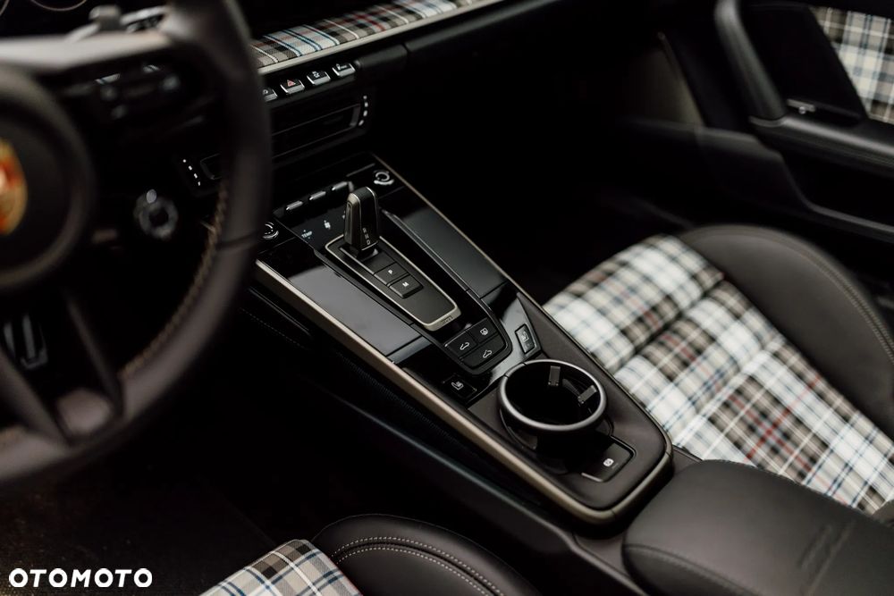 Porsche 911 Turbo 50 Years - 25