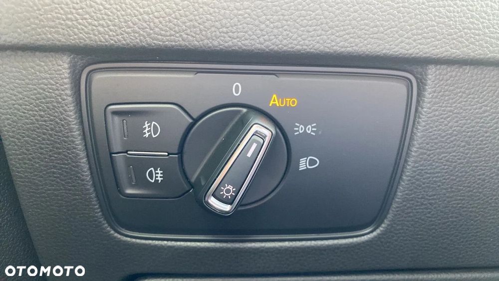 Volkswagen Passat - 26